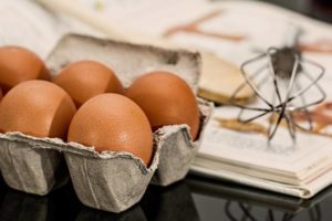 image002-22-300x200 卵を使った恵方巻きレシピ！厚焼き卵など美味しい卵焼きの作り方とは？